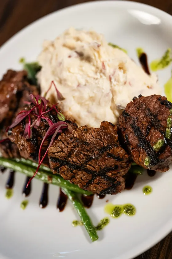 Signature steak tips with mashed potatoes